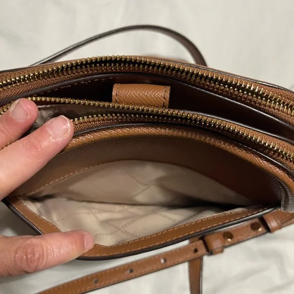 Michael Kors Brown Crossbody Bag Sleek Design - Picture 7 of 12